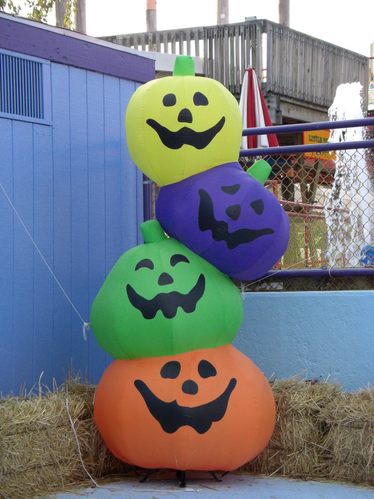 Sesame Place - More Halloween Decorations