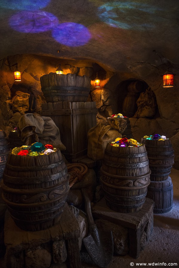 Seven-Dwarfs-Mine-Train-024