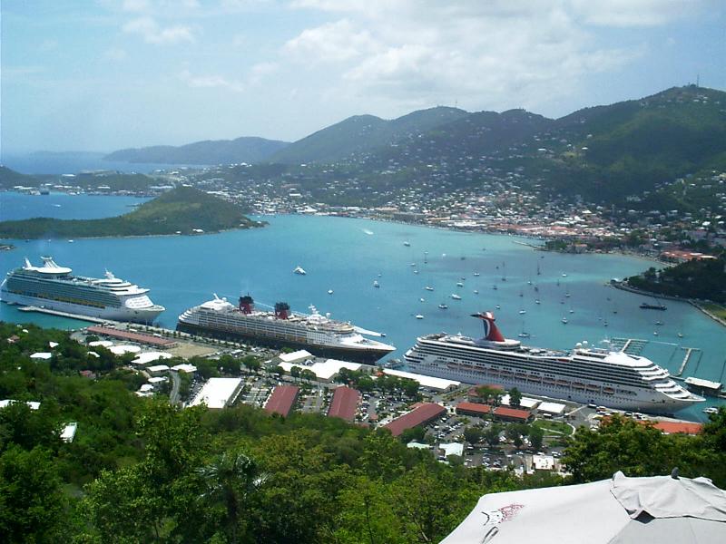 Ships in St Thomas