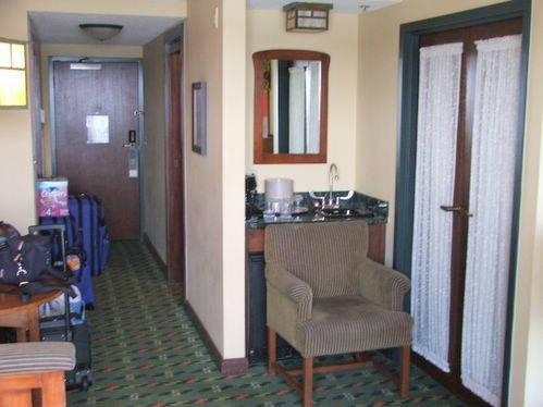 Sitting room of Jr suite #5166