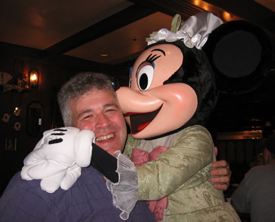 Smooches from Minnie
