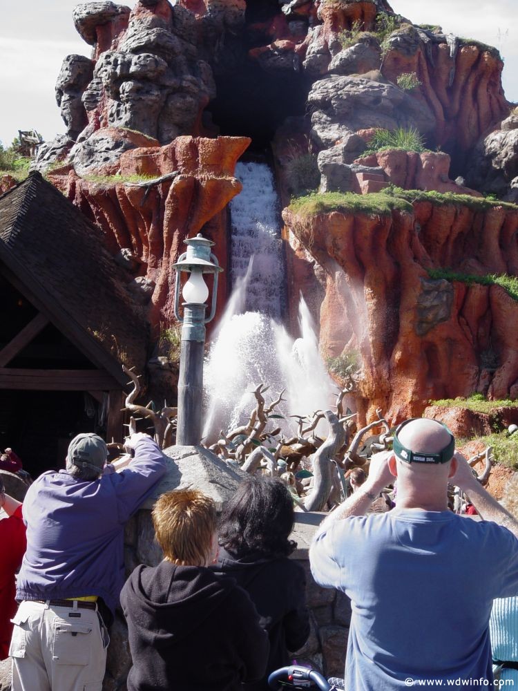 Splash_Mountain_06