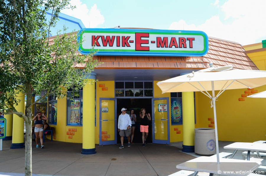 Springfield-USA-Kwik-E-Mart-001