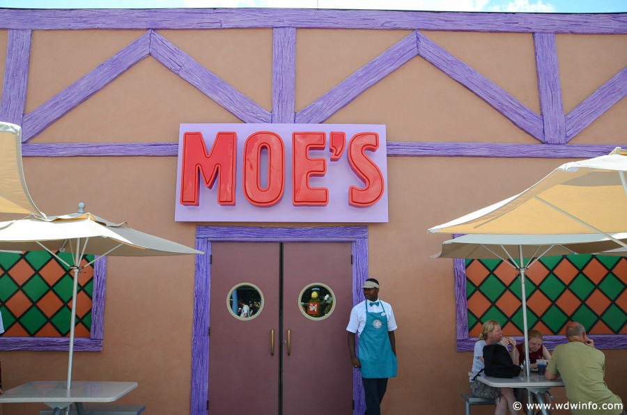 Springfield-USA-Moes-Tavern-001