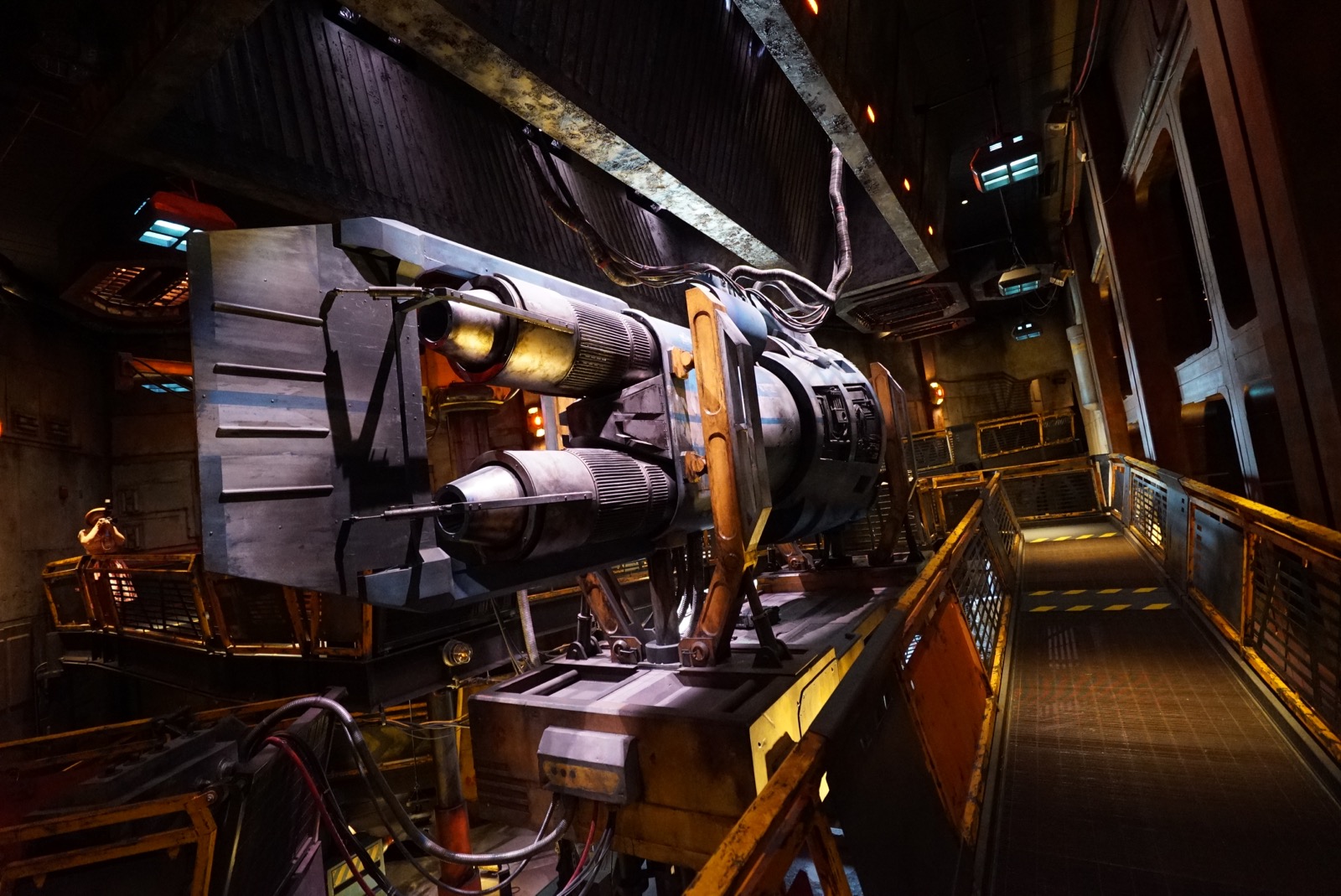 Star Wars Galaxy's Edge 002.jpg