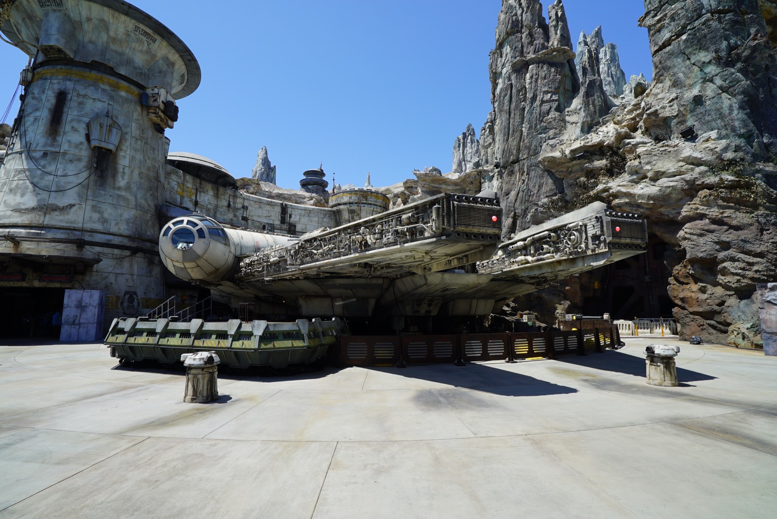 Star Wars Galaxy's Edge 057.jpg