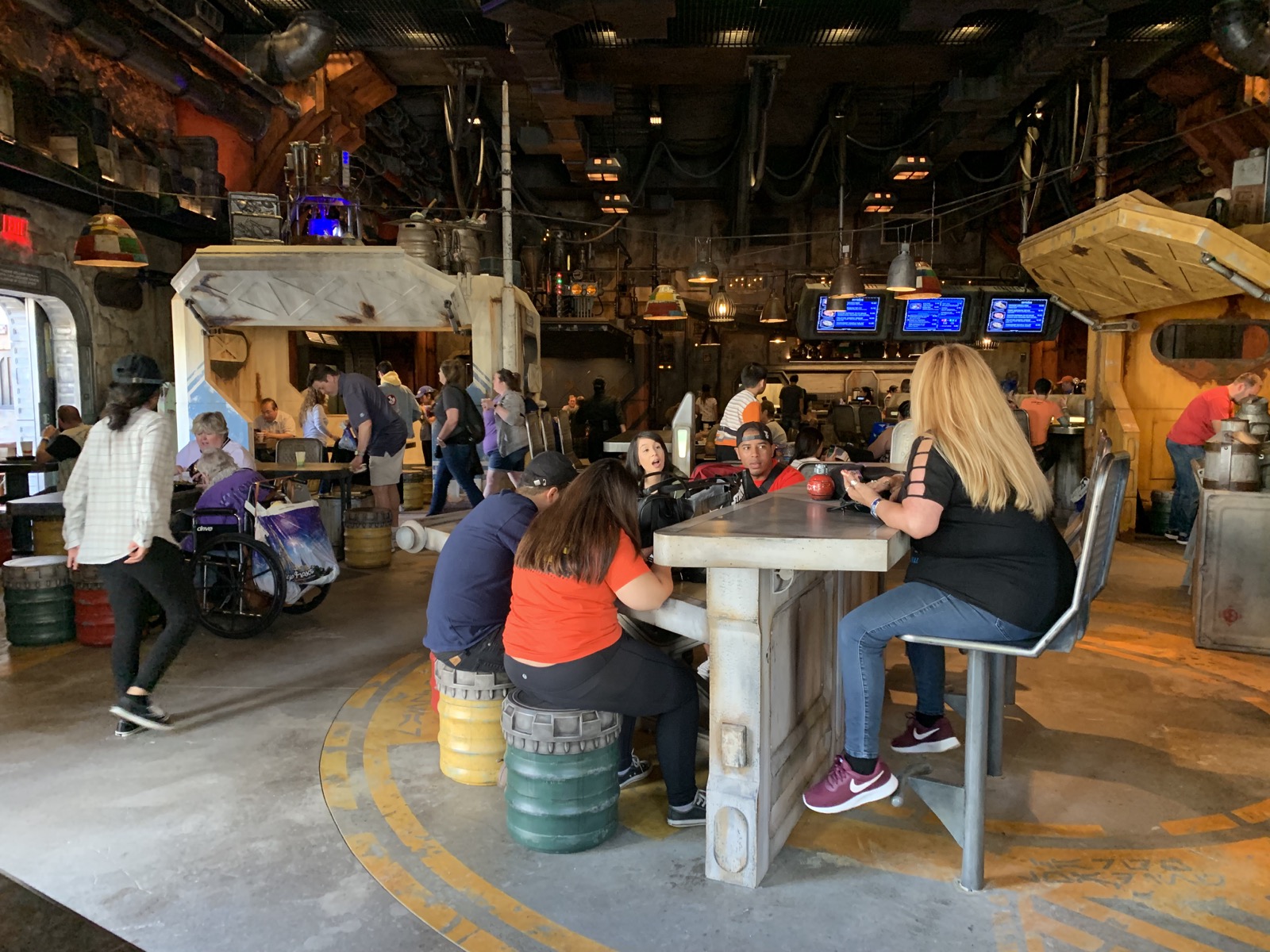 Star Wars Galaxy's Edge 118.jpg