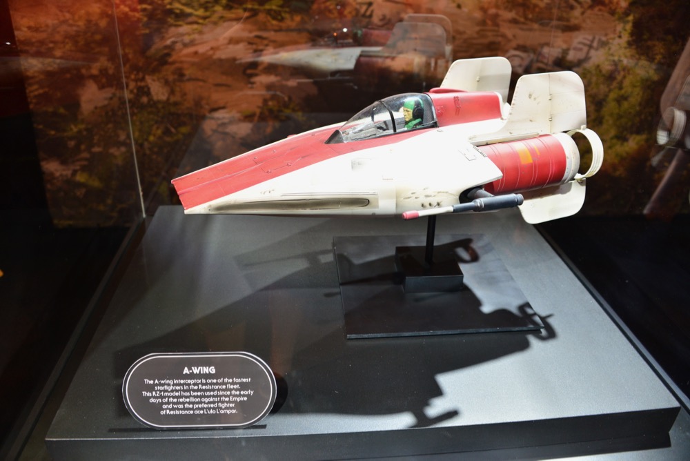 Star-Wars-Land-Model-08