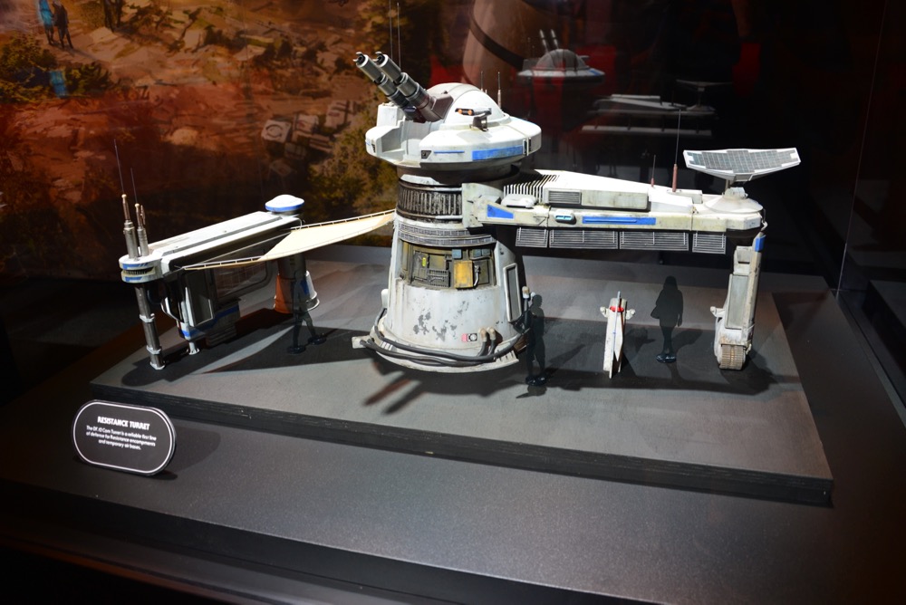 Star-Wars-Land-Model-09