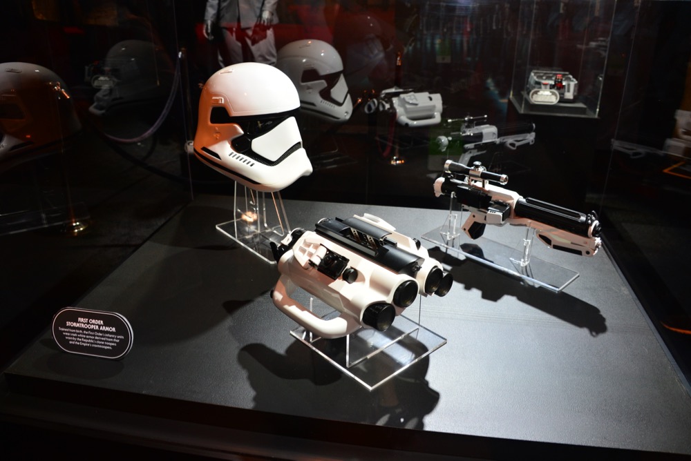 Star-Wars-Land-Model-15