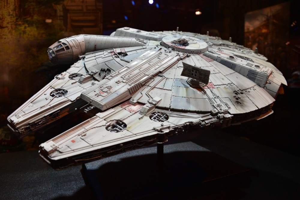 Star-Wars-Land-Model-25