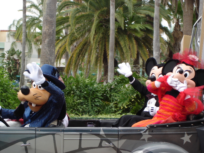 Stars and Motor Cars Parade - Goofy, Mickey, & Minnie