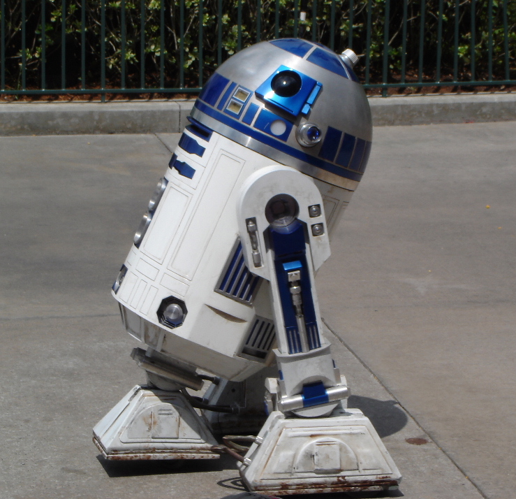 Stars and Motor Cars Parade - R2-D2