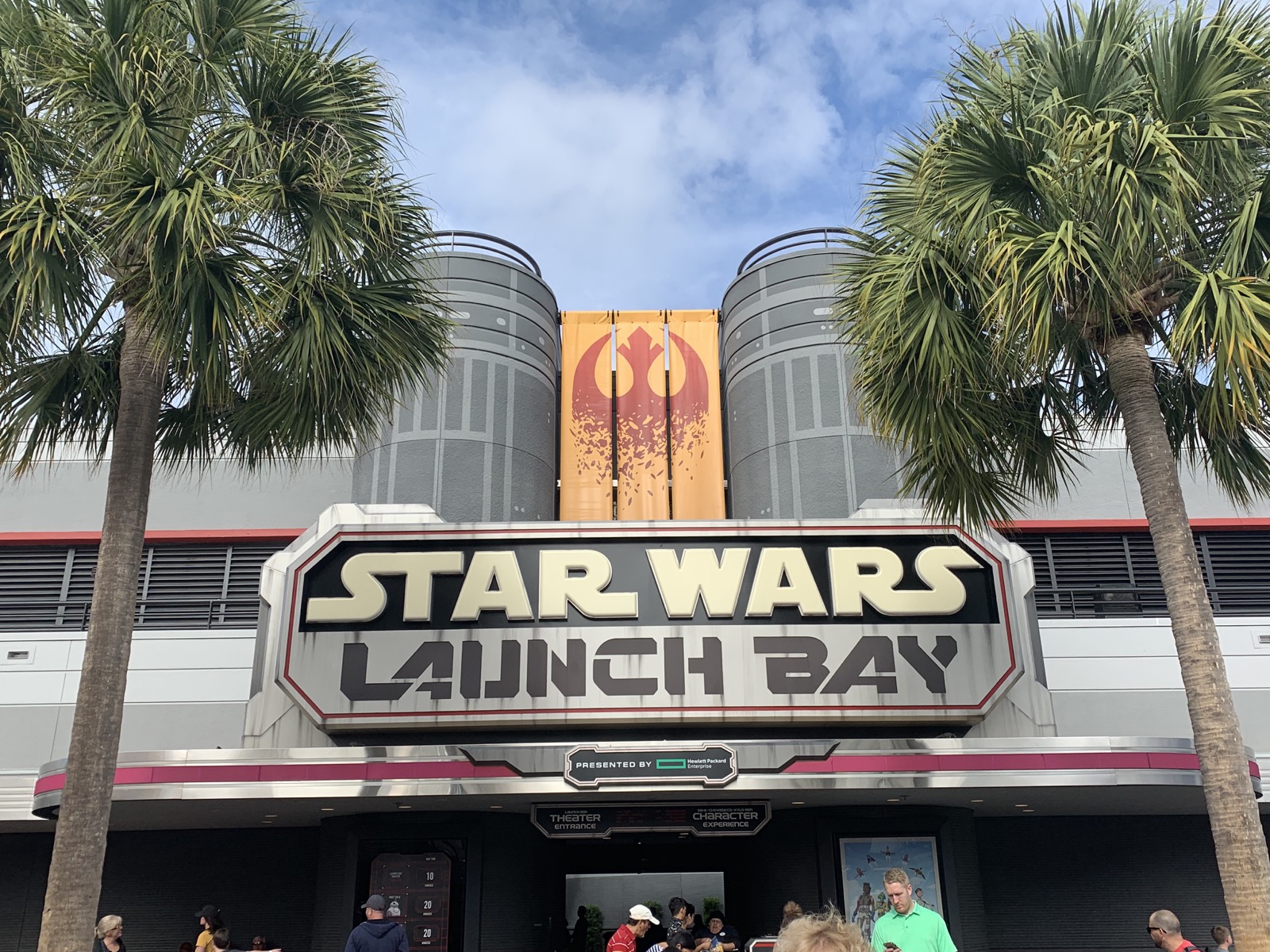 StarWarsLaunchBayOutside