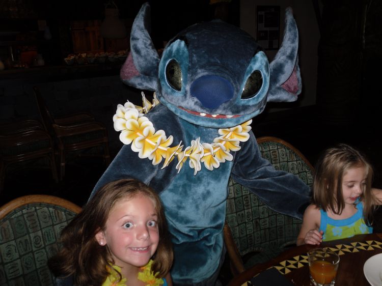 Stitch comes to Breafast - August 19 2009