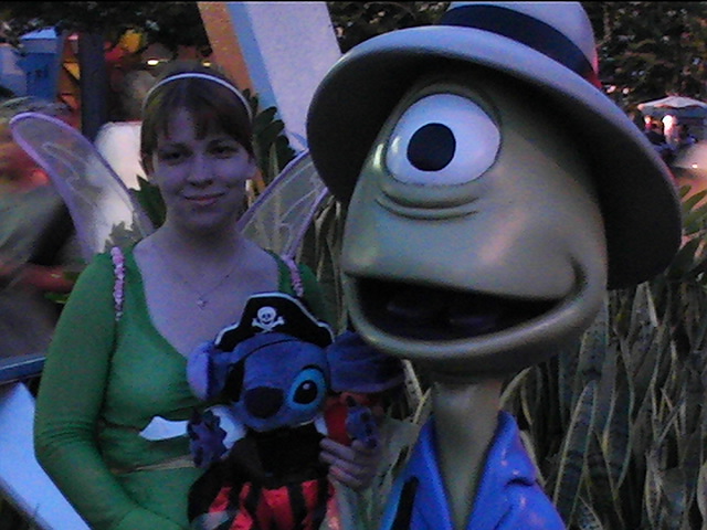 Stitch meeting up with an old friend.