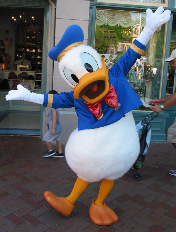 Strike_a_Pose_Donald
