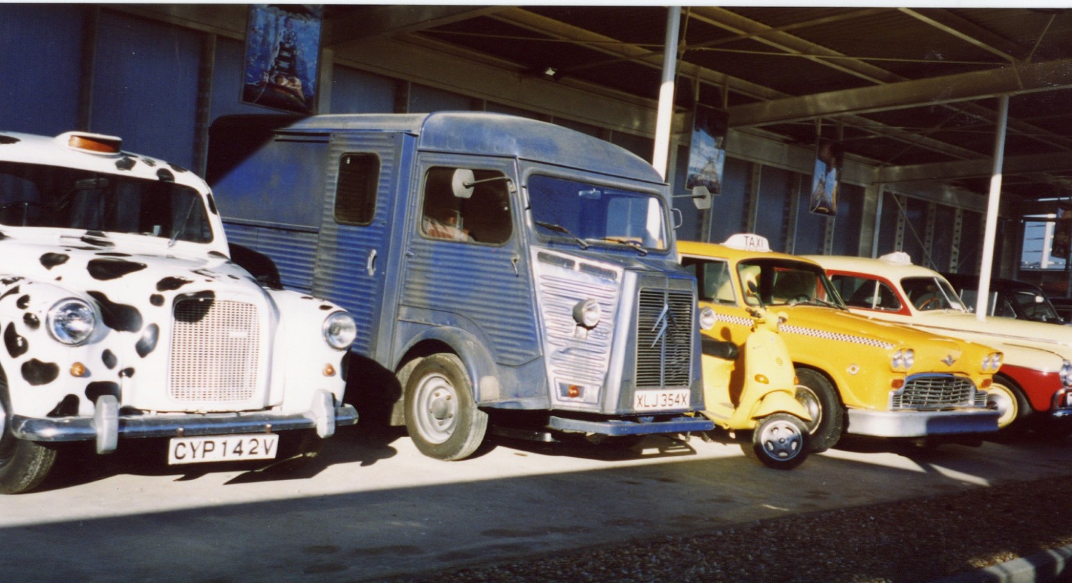 Studio Tram Tour Vehicles
