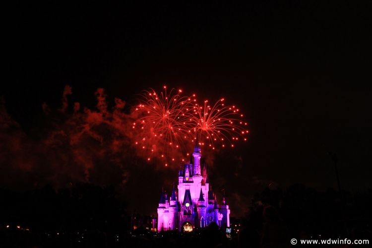 Summer-Nightastic-fireworks-03