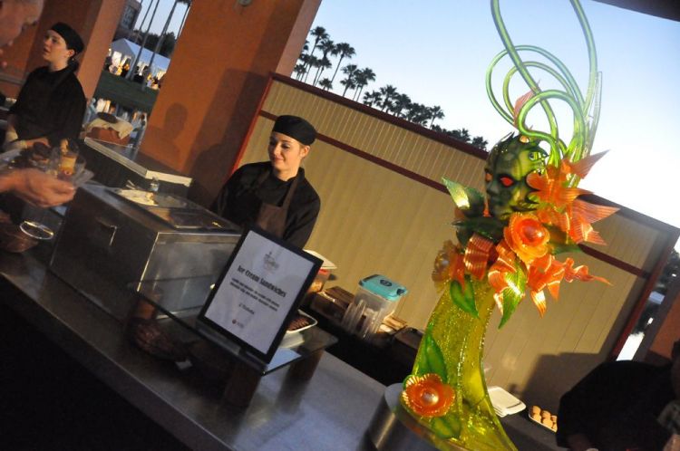 swan_dolphin_foodandwine20100042