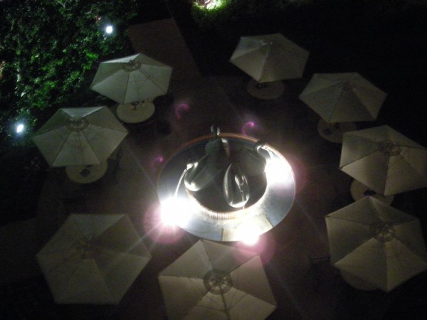 swanfountain_600_x_450_