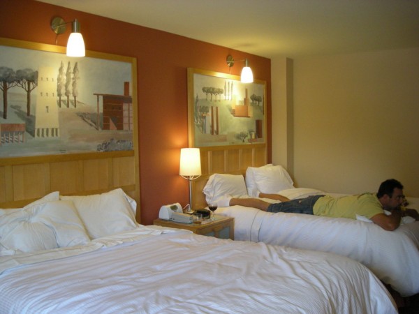 swanroom2_600_x_450_