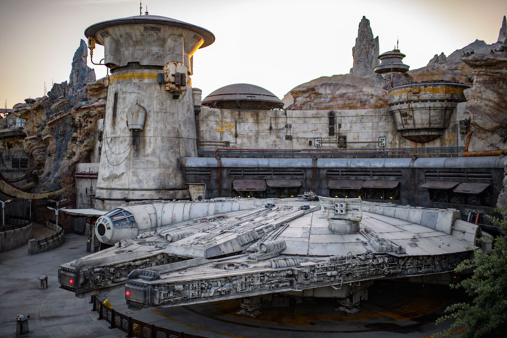 SWGE_Millennium_Falcon_RH5_9246.jpg