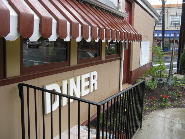 Tastee Diner - Outdoor Awning