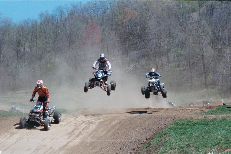the_kids racing at London KY