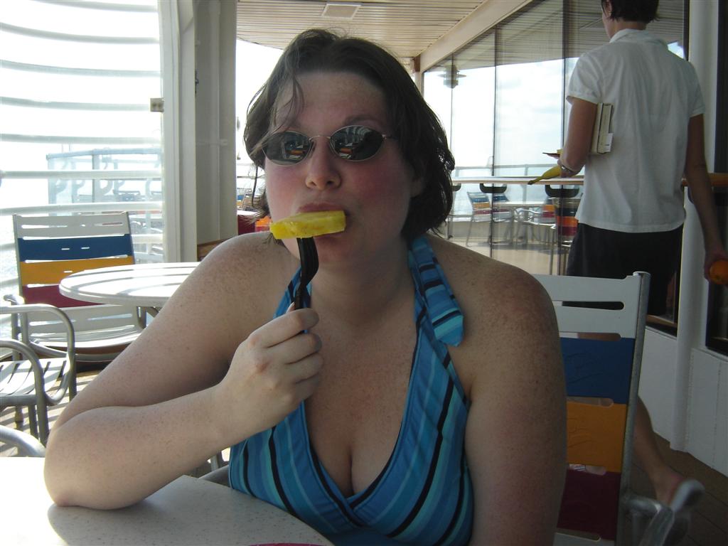This was a common scene.  Love that pineapple!