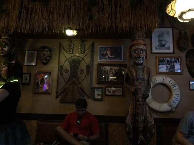 Trader Sams 4 - Polynesian 09-12-2017