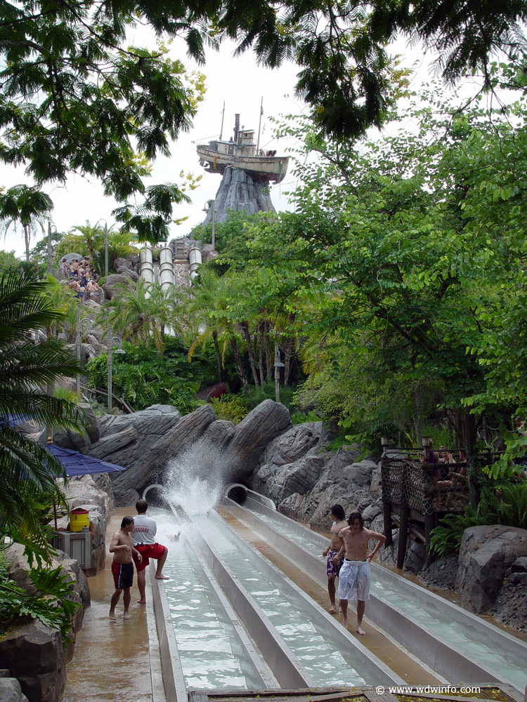 Typhoon-Lagoon-05