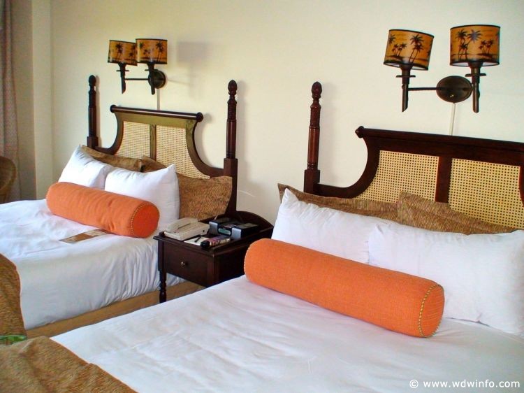 Universal-RoyalPacific-01