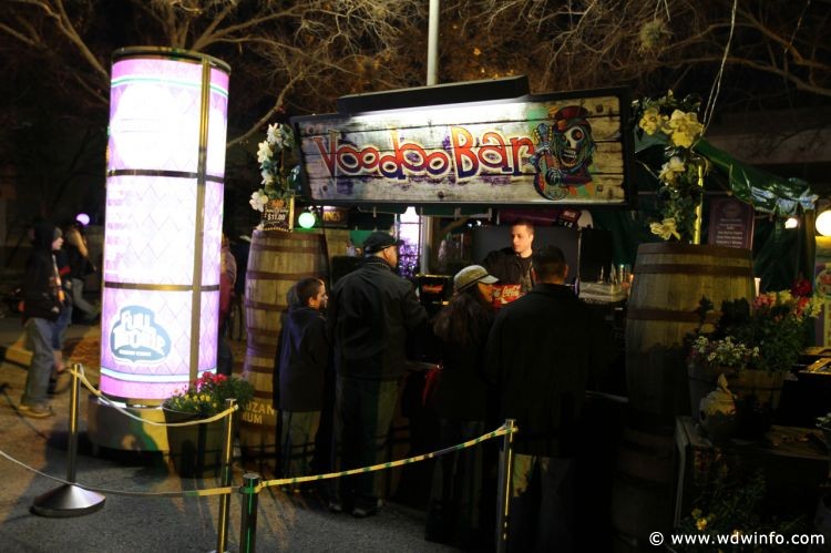 Universal_Mardi_Gras_010