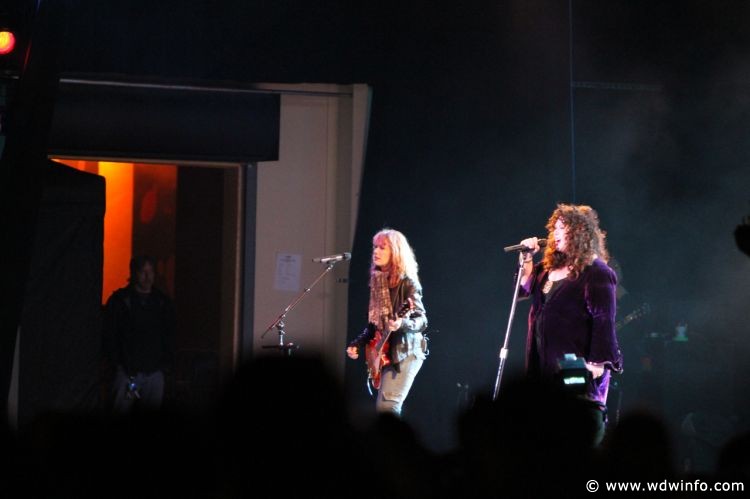 Universal_Mardi_Gras_Heart_Concert_019