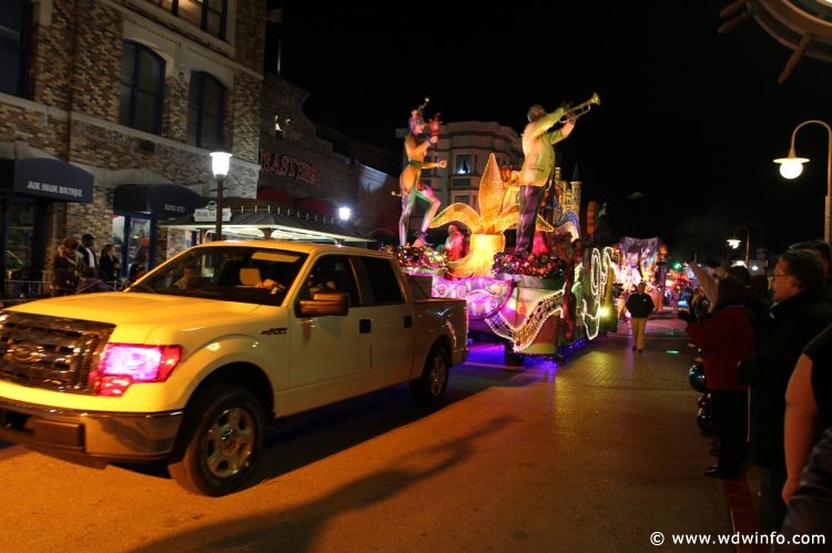 Universal_Mardi_Gras_Parade_056