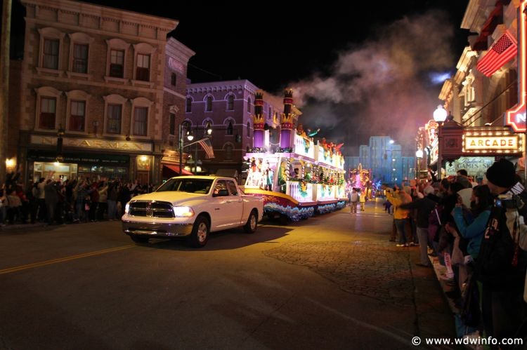 Universal_Mardi_Gras_Parade_115