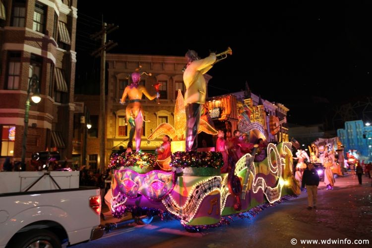 Universal_Mardi_Gras_Parade_156