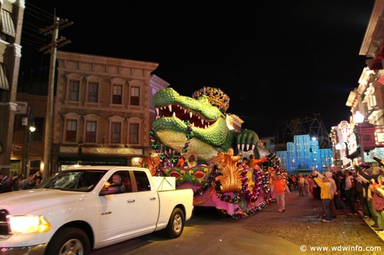 Universal_Mardi_Gras_Parade_196