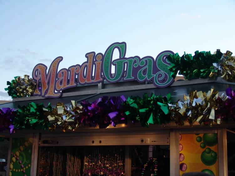 Universal_Studios_Mardi_Gras_11