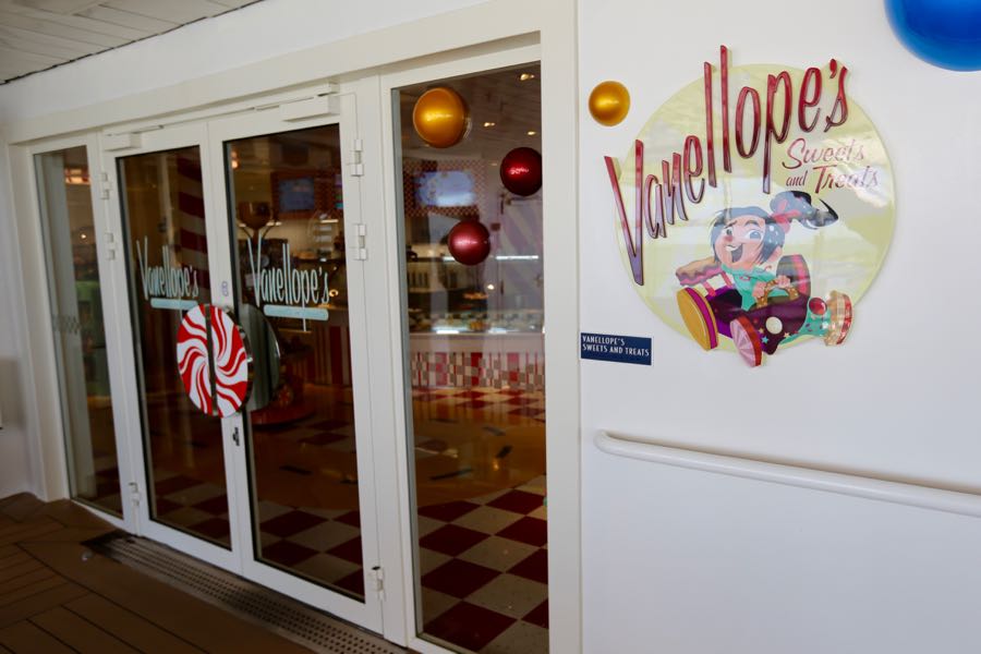 Disney Cruise Line Dining And Restaurants