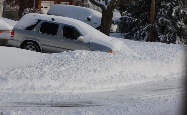 Vehicle_Stuck_in_the_Snow
