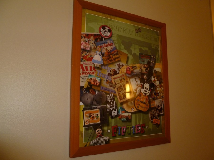 Wall poster inside Pop Century room 1138