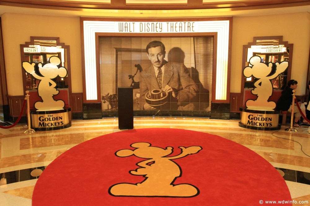 Walt-Disney-Theatre-01