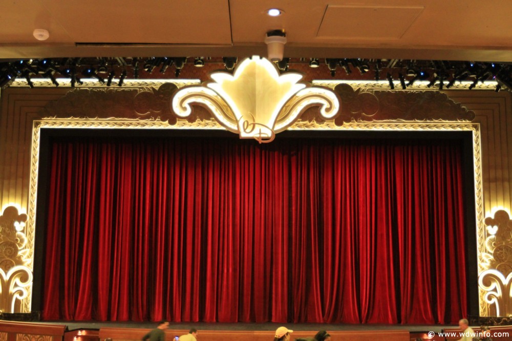 Walt-Disney-Theatre-11