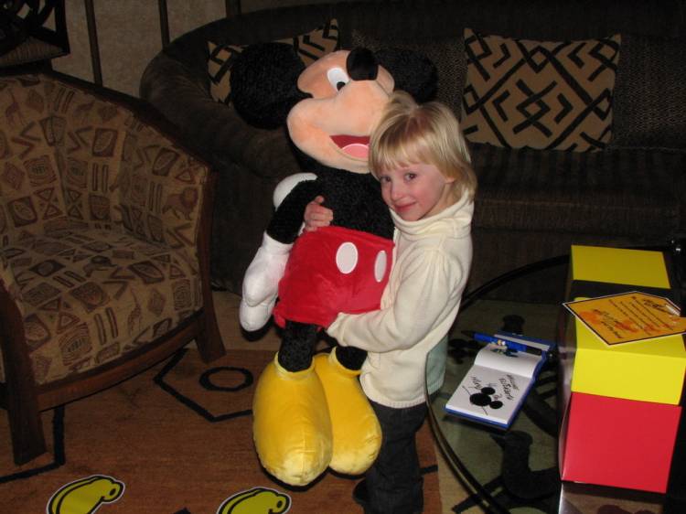 Walt Disney World Florist Mickey's Welcome