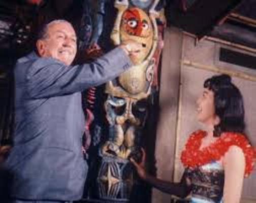 Walt_and_Tiki_Pole