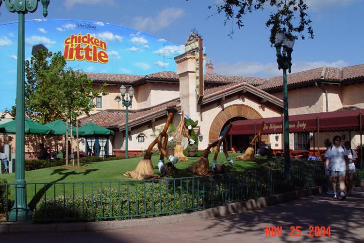 WDW_2004_118_E