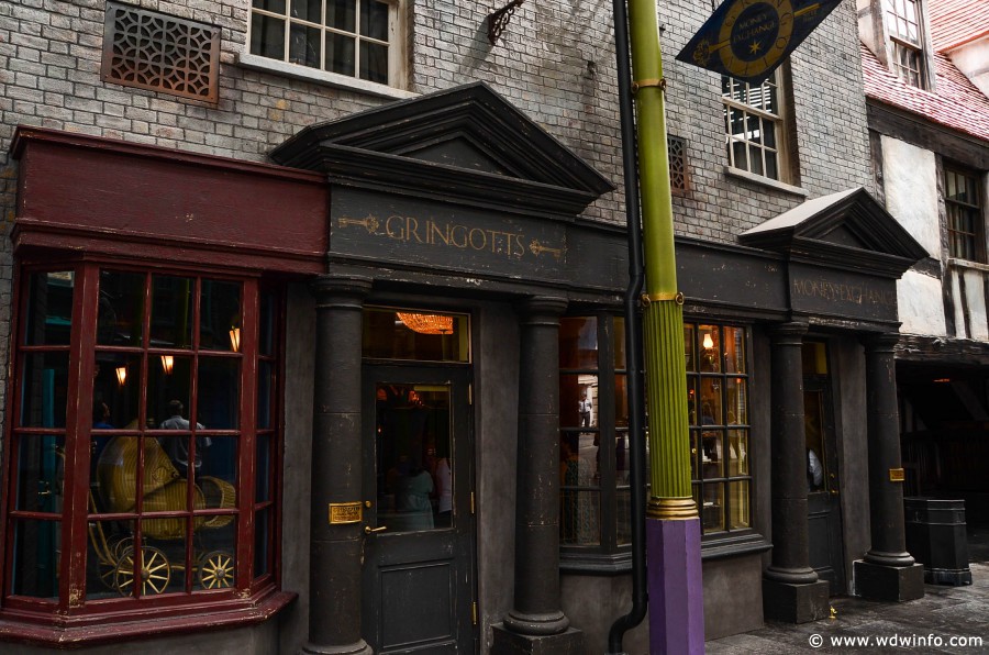 WDWINFO-Universal-Diagon-Alley-Harry-Potter-Gringotts-Money-Exchange-001