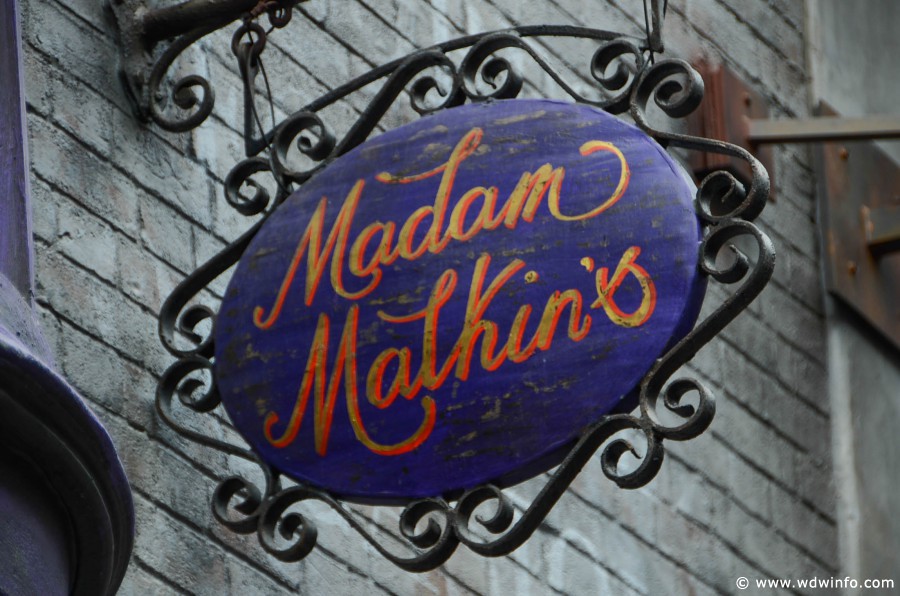 WDWINFO-Universal-Diagon-Alley-Harry-Potter-Madam-Malkins-003